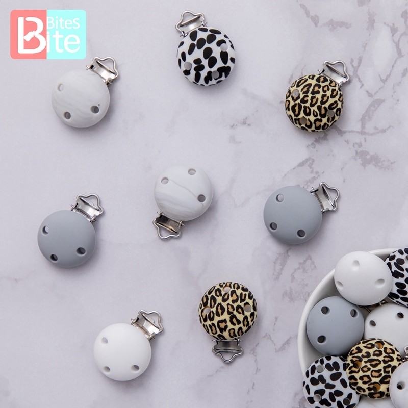 Bite Bites 4pcs Baby Pacifier Clip Three Holes Leopard Marble Round Silicone Holder Clip Infant Nipple Clasps Baby Product